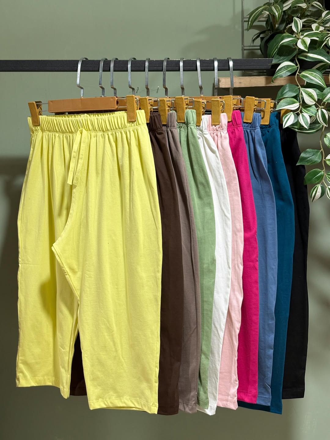 شلوارک ساده و راحت