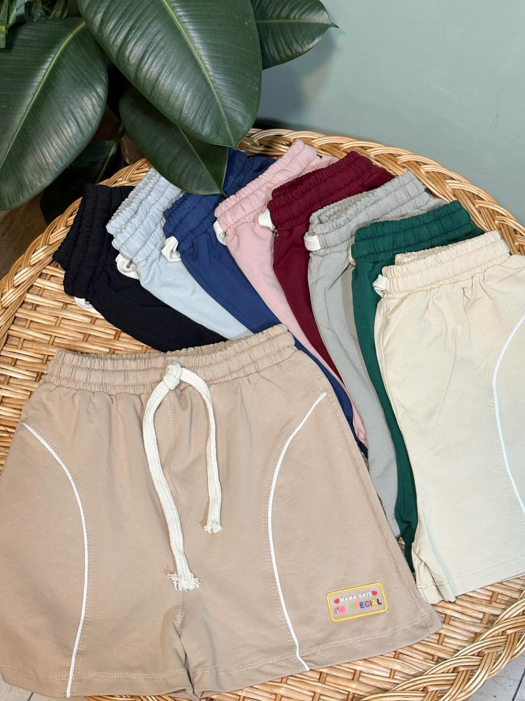 تصویر شورتک مغذی دوزی جنس دورس 